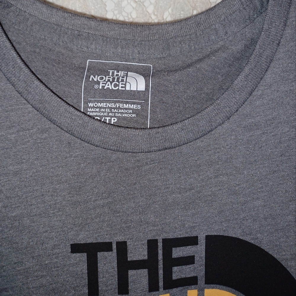 ❤️‍🔥 THE NORTH FACE XS Classic Fit Gray/Yellow/Black s.s Shirt - Picture 6 of 11